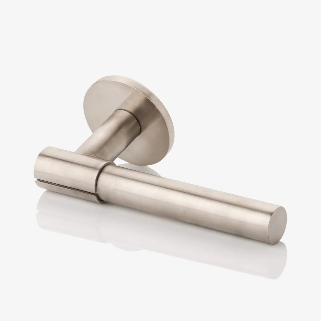 Clasp by Kelly Hoppen Lever Handle