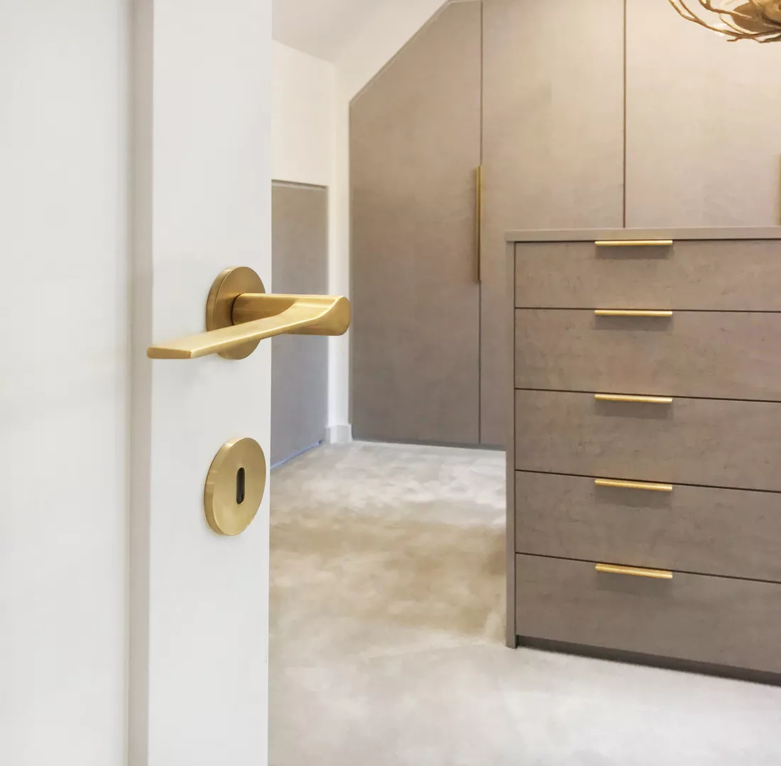 High Bank House, Alderley Edge - Dressing Room with Fonteyn Lever (LV1045, Traditional Keyhole Profile Escutcheon (ES1050) & Round Edge Pull (EP1005) in Brushed Brass Waxed - BBW