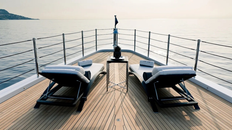 Benetti - Sun Deck