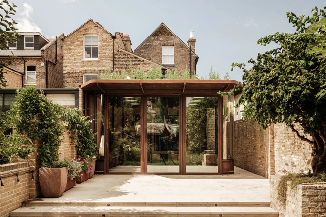 Althorpe Road - Rear Façade with Cube Door Pull (DP1009) in Dark Bronze Waxed - DBZW, Doors Closed