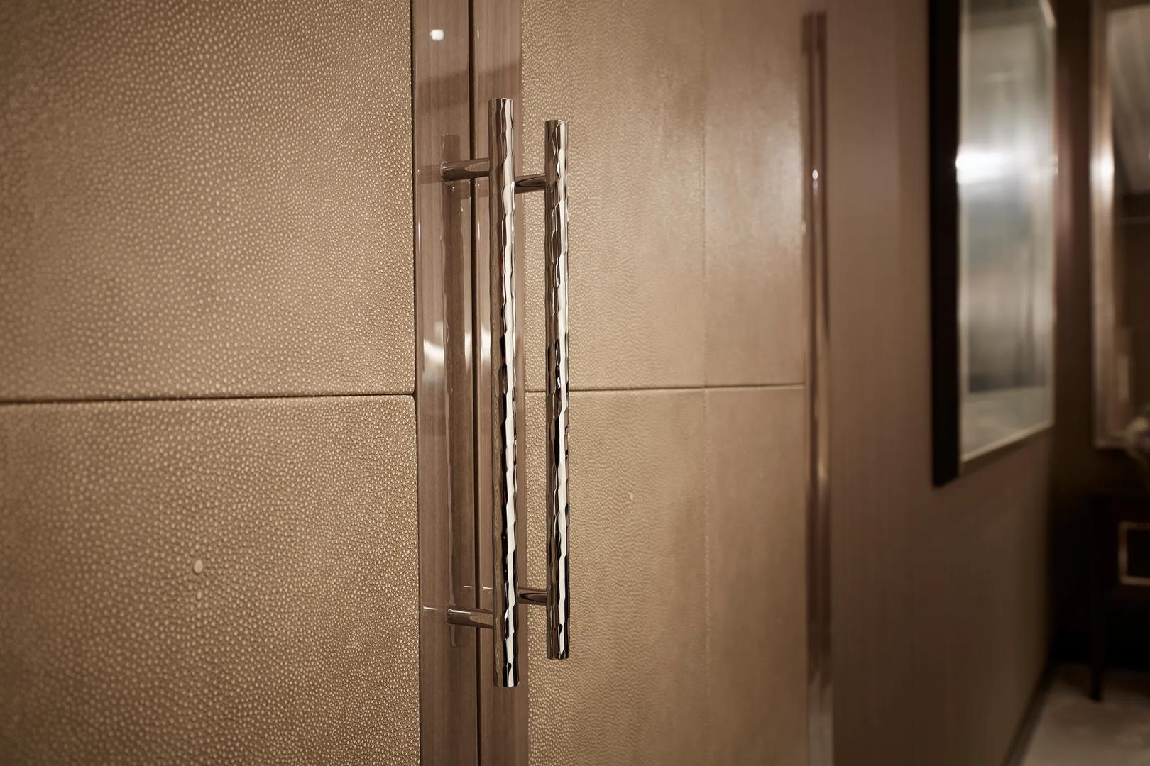 Beau House - Bedroom with Rolled & Hammered Cabinet Handle (CH1012) in Polished Nickel - PN