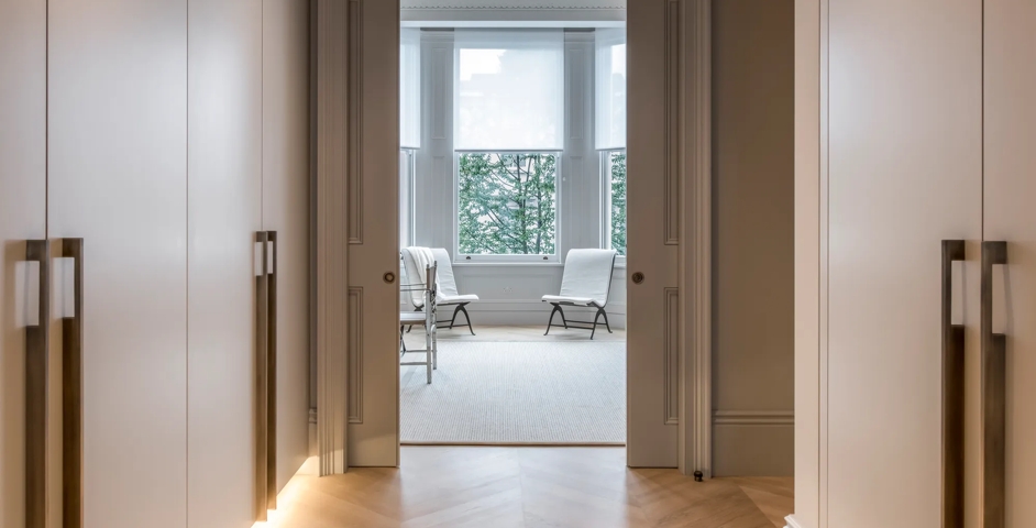 46 Brunswick Gardens - Hallway with Recessed Pull (SF1053) & Recessed Pull Release (SF1081.RL) in Mid Antique Brass Waxed - MABW
