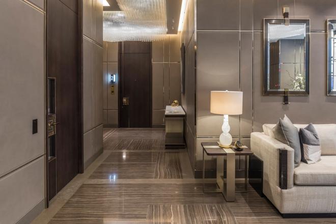 77 South Audley Street - Reception with Bespoke Drayton Lever (LV1090) in Almond Gold