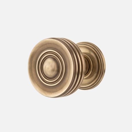 Remmington Door Knob (DK1044) in Mid Antique Brass Waxed