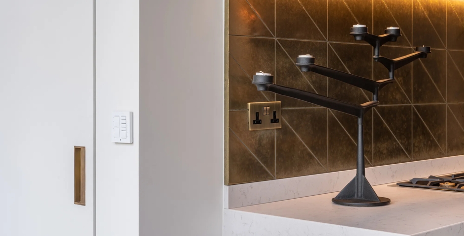 67 Lansdowne Road - Kitchen with Reccessed Pull Handle (SF1066) in Mid Antique Brass Waxed - MABW
