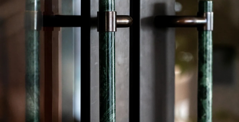 Sugar Quay - Hallway with Collett Marble Cranked Door Pulls (DP1050) in Green Guatemala - GGM & Dark Bronze Waxed - DBZW