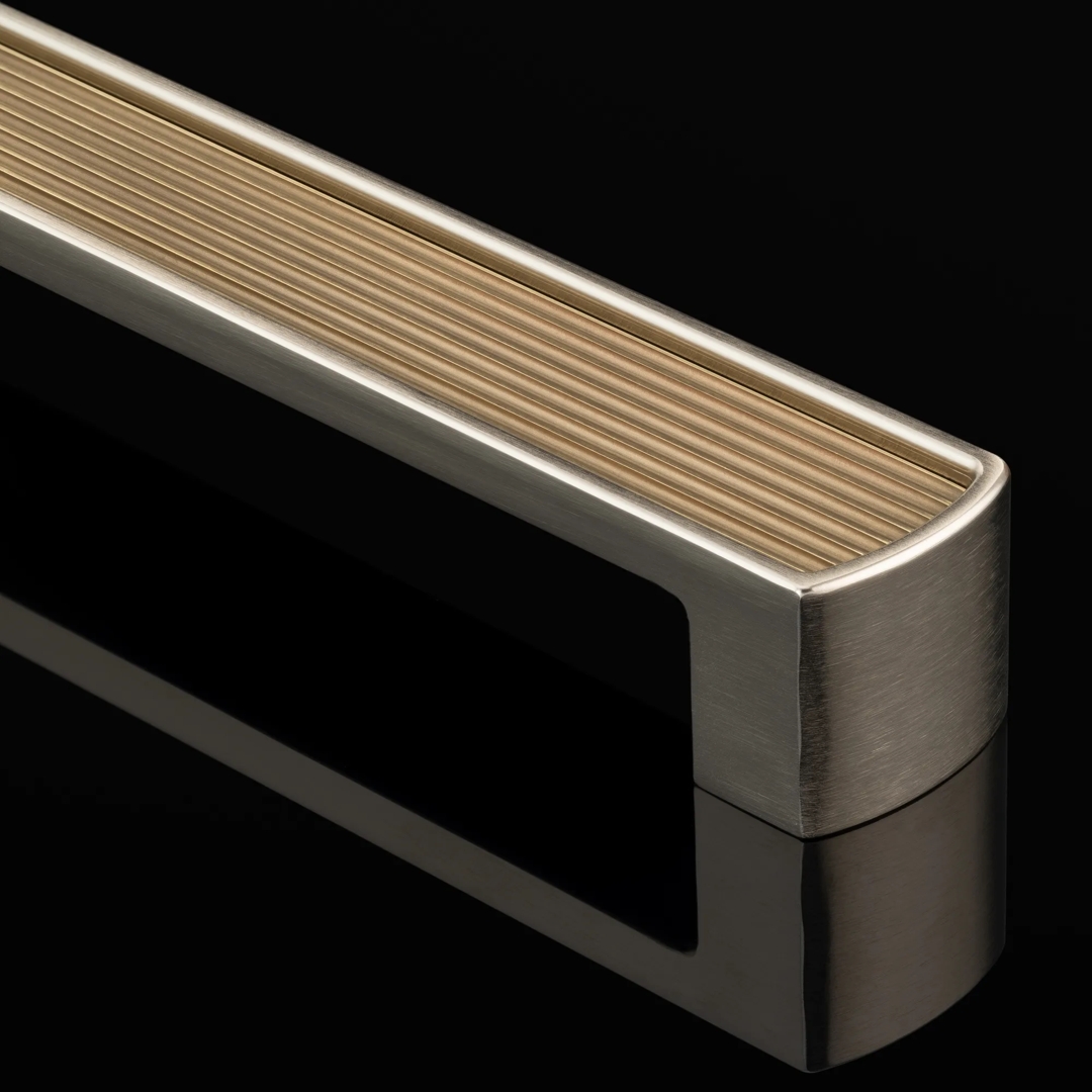 Mount Cabinet Handle (CH1133) in Brushed Nickel - BN & Mid Antique Brass Waxed - MABW