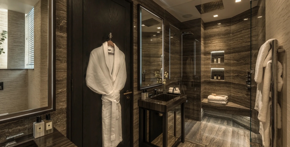 2-9 Green Street - Bathroom with Montgomery Lever (LV1108) & Privacy Turns (TT1055) in Mid Antique Brass Waxed - MABW