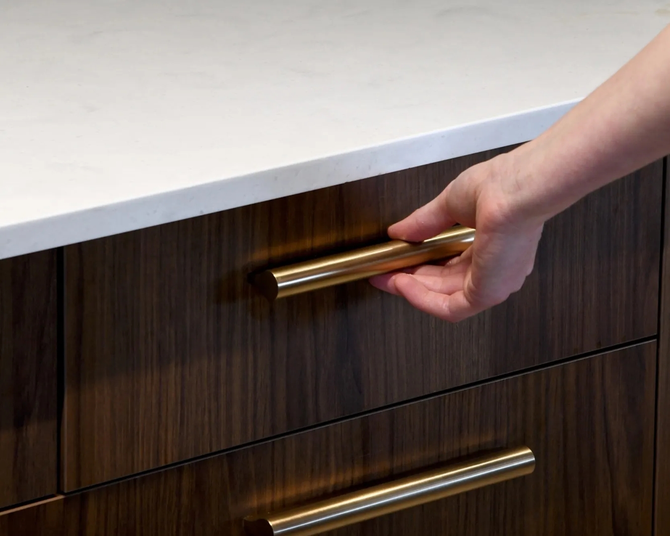 Kitchen - Fonteyn Cabinet Handles (CH1085) in Mid Antique Brass Ceramic - CMAB