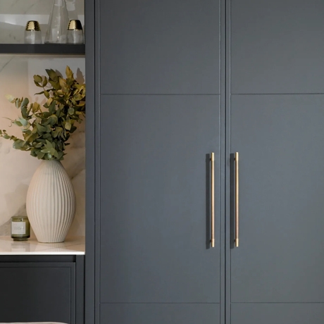 CH1079.1 in Mid Antique Brass Waxed