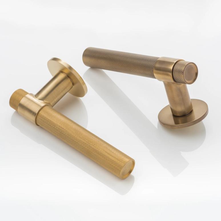 Montgomery Diamond Knurled Lever Handle Montgomery Diamond Knurled Lever Handle