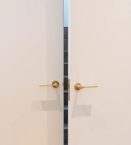 10 Hill Road - Double Doors with Fonteyn Lever (LV1045) in Brushed Brass Waxed - BBW