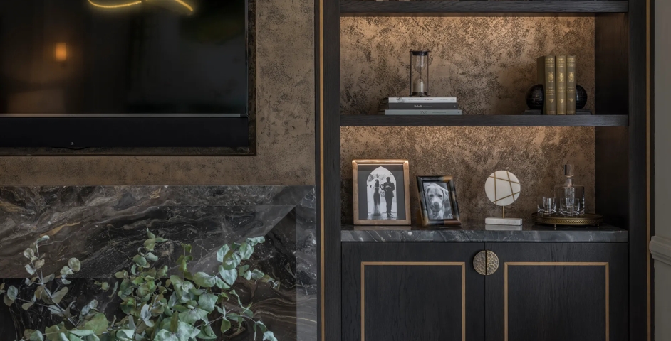 2-9 Green Street - Lounge with Semi Circular Hammered Cabinet Handle in Mid Antique Brass Waxed - MABW on joinery doors