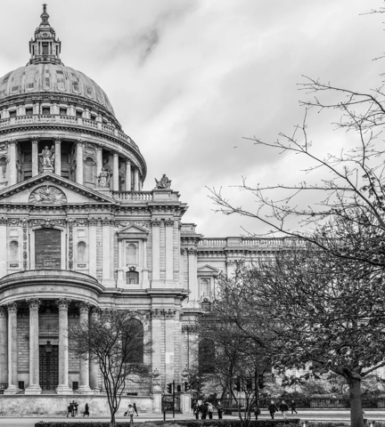 Hamilton Inspiration Shot (St Paul's Cathedral) - Black & White (5)