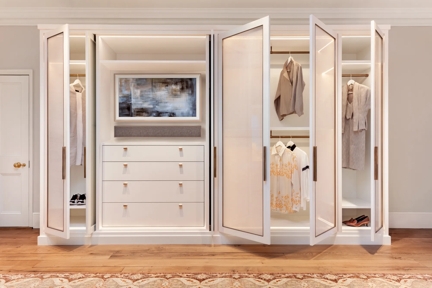 Dressing Room - Wardrobes with Fonteyn Cabinet Pull (CP1119), Fonteyn Cabinet Handle (CH1085) & Round Hanging Rail (HR1004) in Mid Antique Brass Waxed - MABW