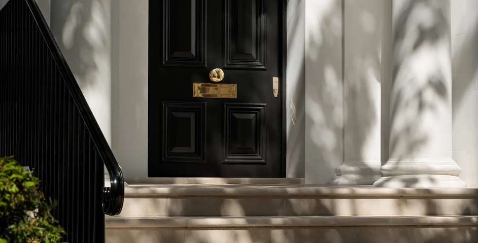De Vere House (Victoria Road) - Entrance Door