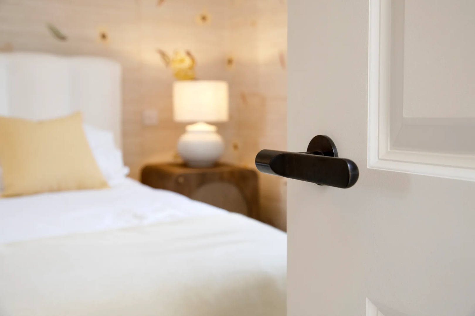 Victorian Townhouse – Door with Contour Lever Handle (LV1219) in Dark Bronze Waxed - DBZW.
Upholstery & Bespoke FF&E – Ben Whistler (@ben_whistler), Joinery – Hux London (@huxlondon), Hand-Painted Wallpaper – Fromental (@fromentaldesign), Stone & Tiles Throughout the Home & Exterior – Marazzi (@marazziceramiche), Timber Flooring – Element 7 (@element7flooring), Living Room & Master Bedroom Rugs – ICE International (@iceinternational), Curtains – Shades of Grace (@shadesofgracelondon)