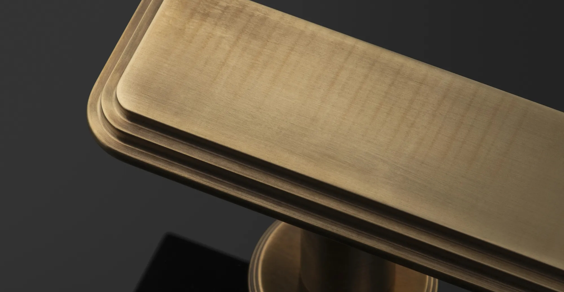 Arty Shot of Zelda Door Pull (DP1012) in Mid Antique Brass Waxed - MABW
