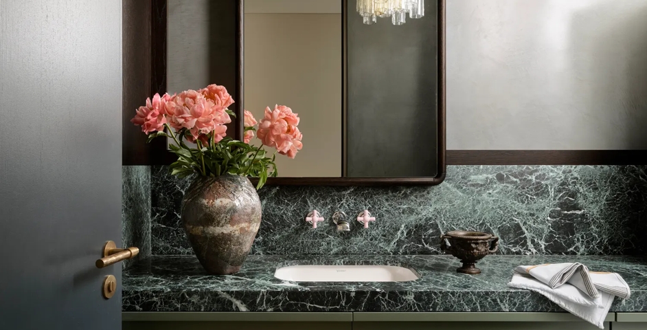 Bay House - Bathroom with Rolled & Hammered Lever Handle (LV1047) & Release (RL1015) in Mid Antique Brass Waxed - MABW