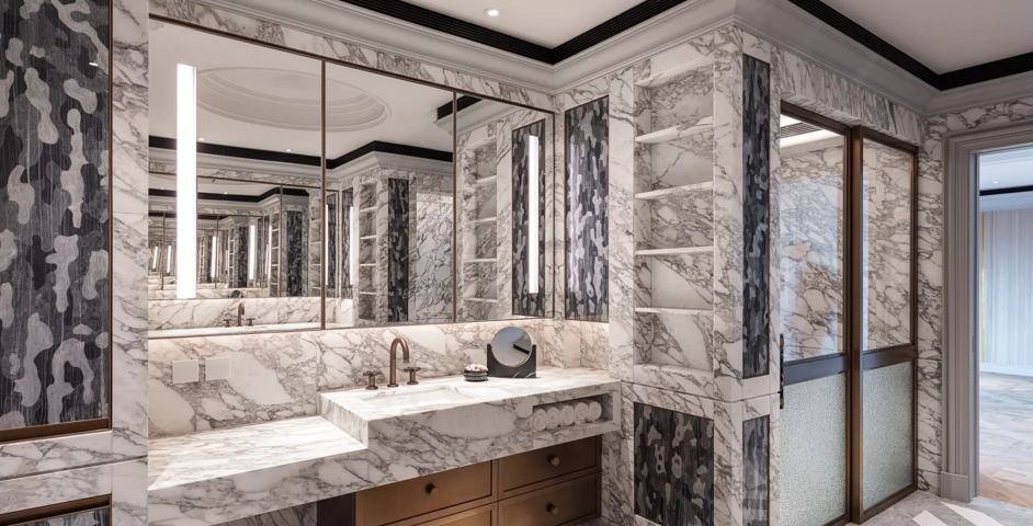 Grande la Demeure - Bathroom with Collett Marble Door Pull (DP1053) in Black Portoro - BPM & Mid Antique Brass Waxed - MABW