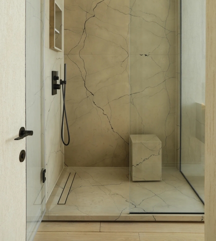 Walpole, Chelsea - Bathroom with Fonteyn Lever (LV1045) & Release (RL1015) in Dark Bronze Waxed - DBZW