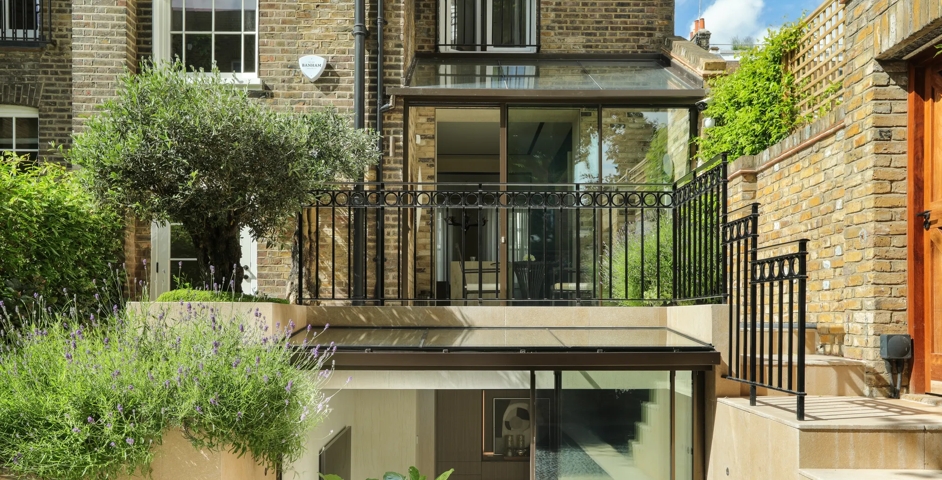 Walpole, Chelsea - Garden with Fonteyn Lever (LV1045) in Dark Bronze Waxed - DBZW