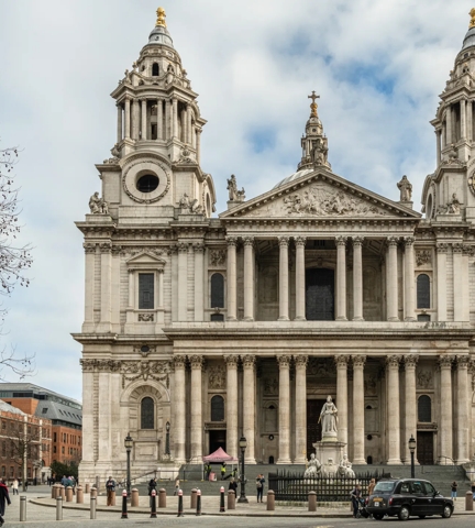 Hamilton Inspiration Shot (St Paul's Cathedral) (2)