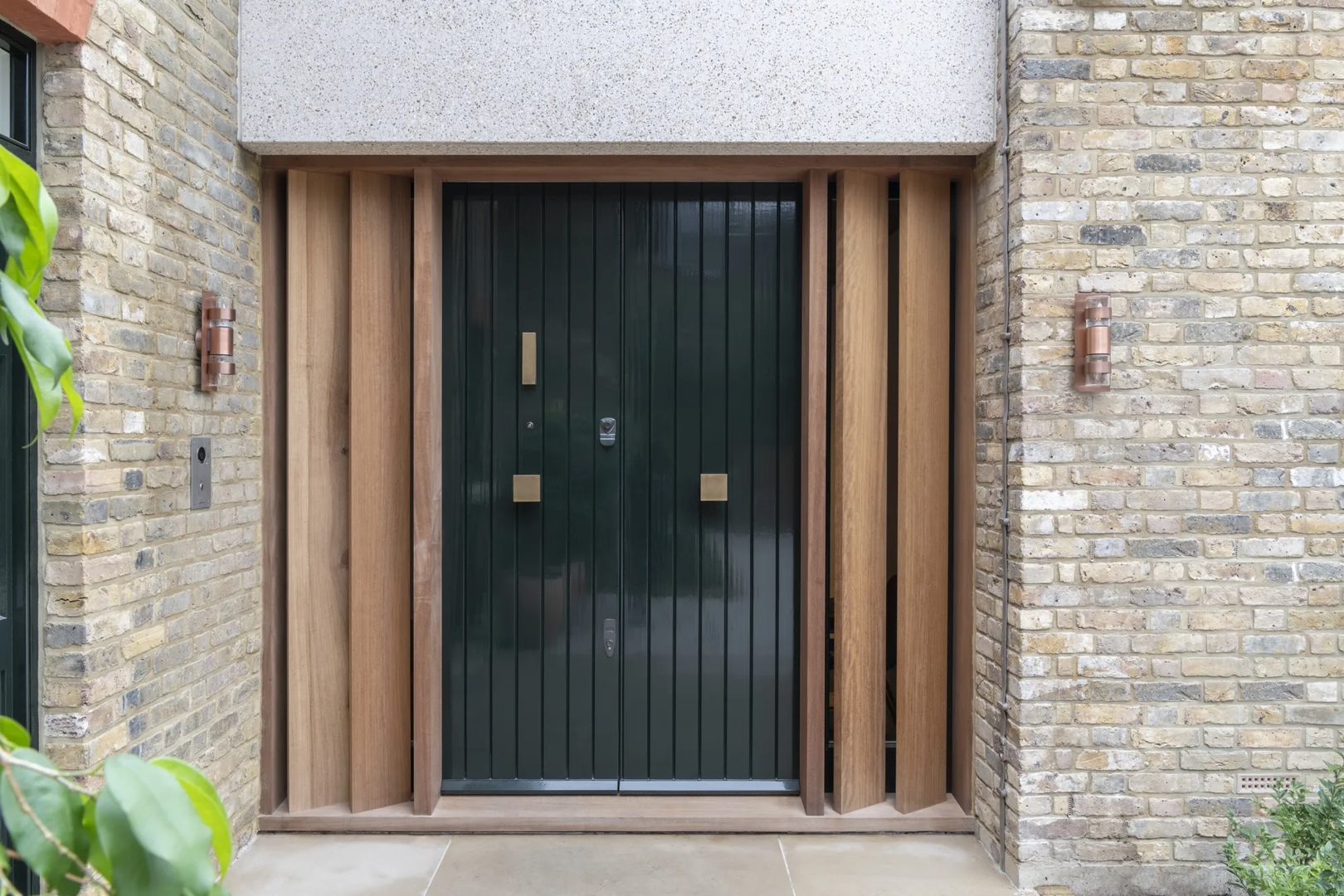 St Goar Cottage - Front door with Berkeley Entrance Door Knocker (ED1004) & Statement Entrance Door Pull (ED1002) in Mid Antique Brass Waxed - MABW