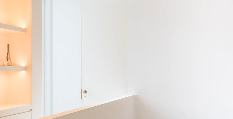 10 Hill Road - Landing with Fonteyn Lever (LV1045) & Release (RL1028) in Brushed Brass Waxed - BBW