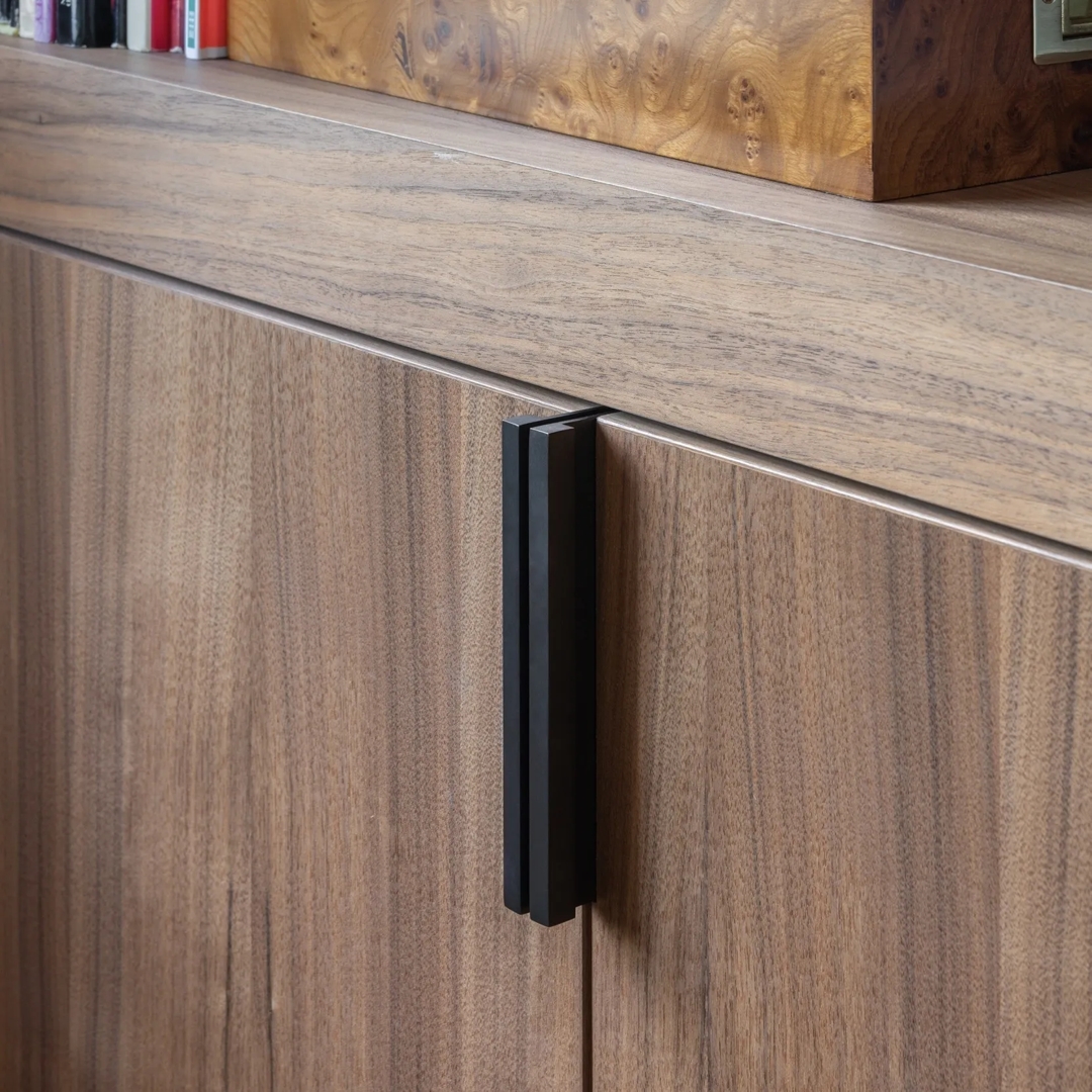 3 Peek Crescent - Study with Cube Edge Pull (EP1003) in Dark Bronze Waxed - DBZW
