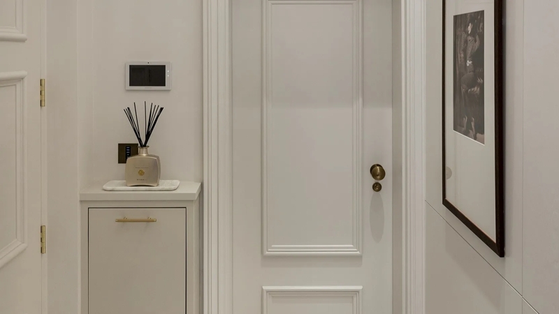 1 Cambridge House - Granville Door Knob (DK1030) in Mid Antique Brass Waxed - MABW
