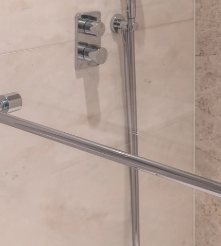 15 Bryanston Square - Shower Door with Arnold Towel Rail & Glass Shower Door Knob (BA1013) in Polished Chrome - PC