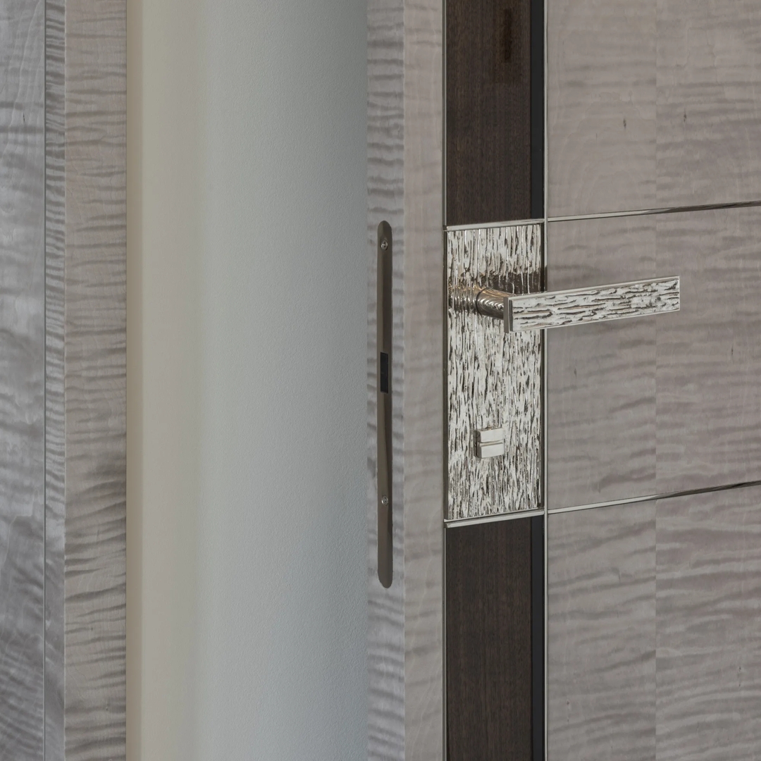 Bespoke Gallery Crop - 77 South Audley Street - Dressing Room with Bespoke Molten Texture Lever (LV1082) on Privacy Release Backplate in Polished Nickel - PN