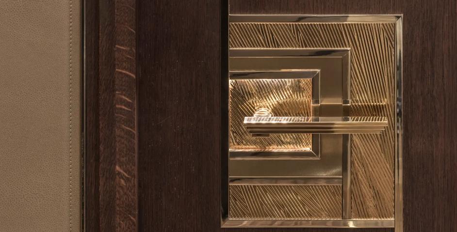 77 South Audley Street - Hallway with Bespoke Drayton Lever (LV1090) in Almond Gold