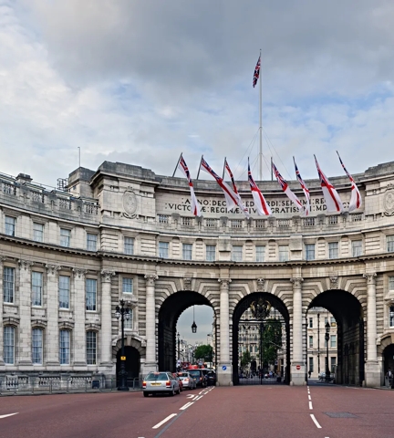 Admiralty Arch, London - Neoclassical Buildings/Adelphi Inspo